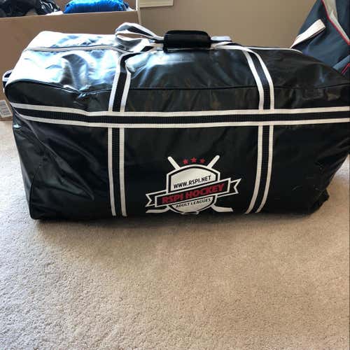 35” Hockey Bag. Pro Style