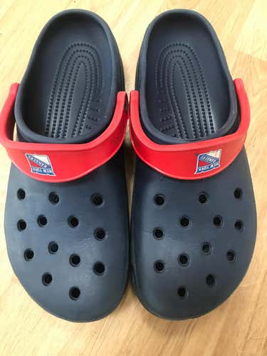 New York Rangers Crocs-Size XL (9-11)