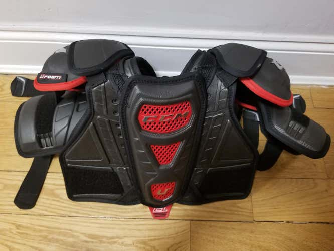 CCM U+ Crazy Light Shoulder Pads Senior Small
