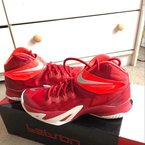 Nike Zoom Soldier VIII