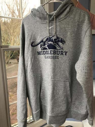 Middlebury lacrosse team-issue Nike Dry Fit Sweatshirt