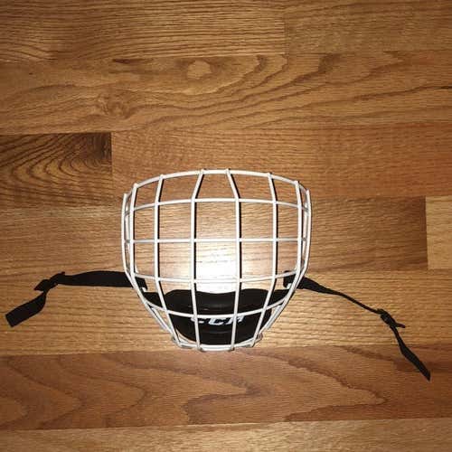 New CCM FM580 White Cage (Medium)