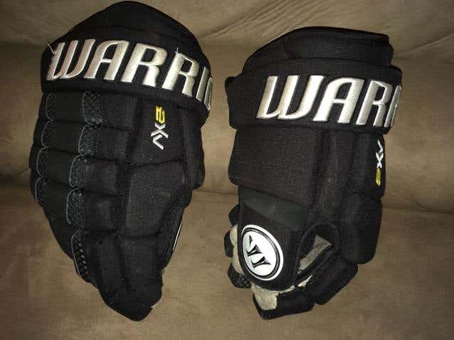 Warrior Dynasty AX2 Senior Hockey Gloves