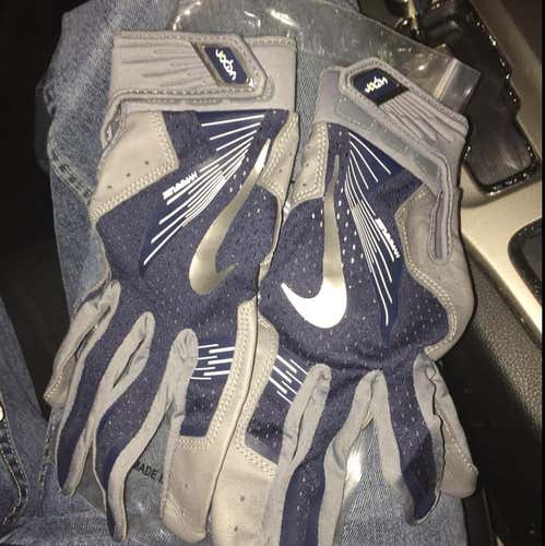 Brand New Nike Vapor Hyperfuse batting gloves