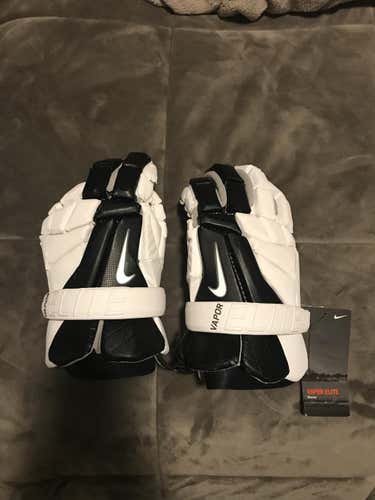 New Nike Vapor elites with tag
