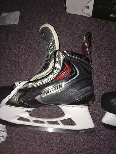 New Bauer Apx2 Skates Senior Size 9.5