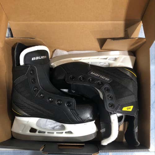 Youth Bauer Supreme 140 Size 13
