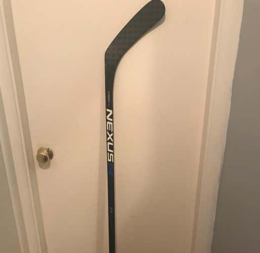 Bauer Nexus 6000 - Intermediate - RH
