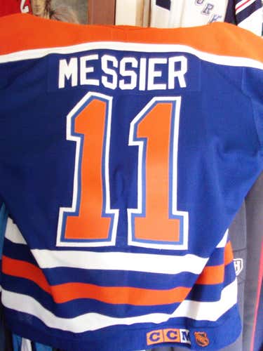 Edmonton Oilers CCM Center Ice 1993 Authentic Mark Messier (road)