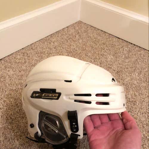 Bauer 9500 Helmet Senior Large