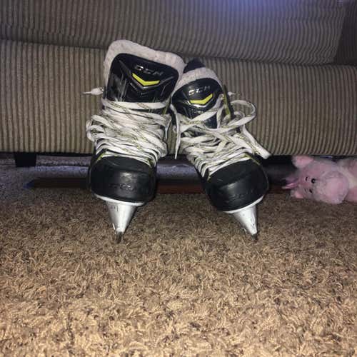 NEED GONE ASAP!!!! Like New CCM Tacks 4092