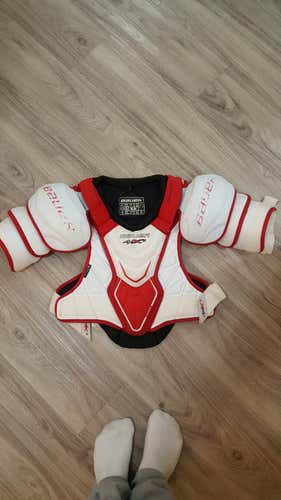Bauer apx2 shoulder pads