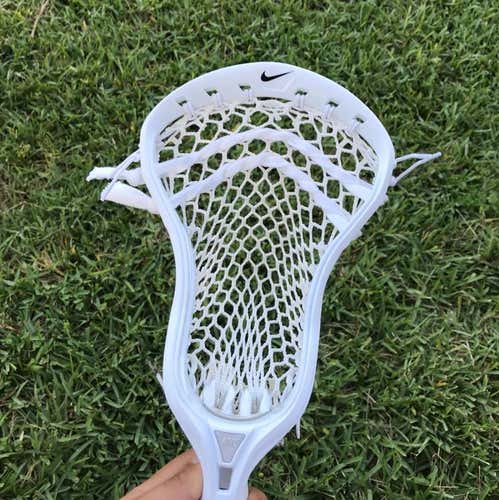 Nike Lakota 2 Strung With Hero 2.0