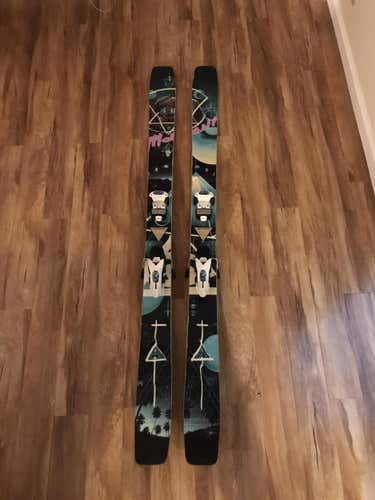 184 cm Moment Deathwish Skis w/ Marker Griffon Bindings