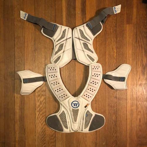 Warrior Evo Hitlyte Shoulder Pads White
