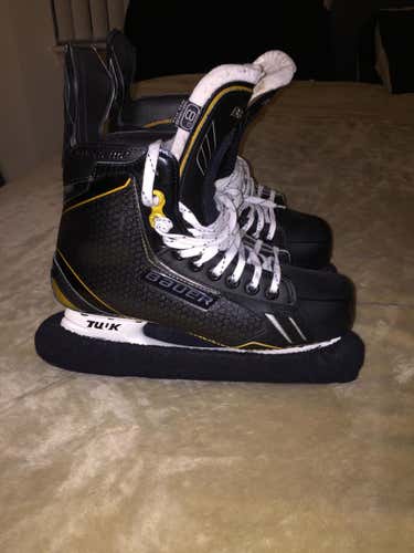New Bauer Supreme One .9 Skates Senior Size 8