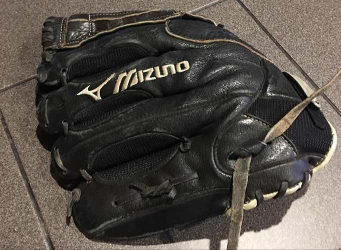 Mizuno Glove