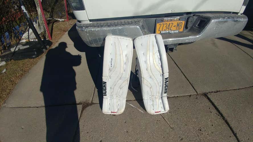 Vaughn Goalie Leg Pads Senior
