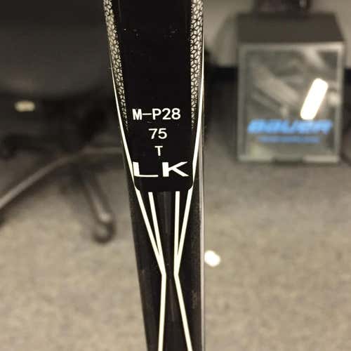 2 Pack New CCM Super Tacks 2.0 grip Stick Lefty Toe Senior P28 75 Flex