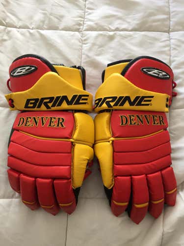 Vintage DU F-35 gloves from 2000