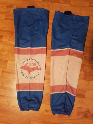 Calumet Wolverines throwback hockey socks