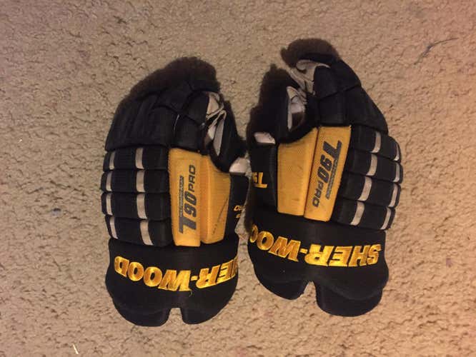 Gloves Senior