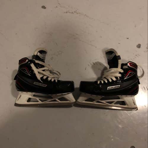 2018 Bauer Vapor X700 Goalie Skates. Size 9D.