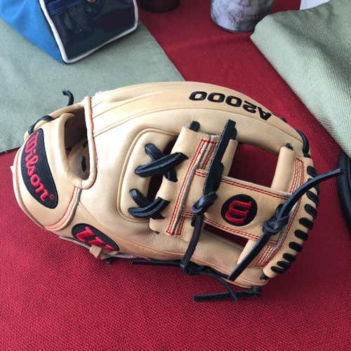 A2000 Infield Glove
