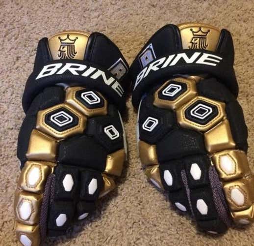 Custom Bryant Triumph Gloves