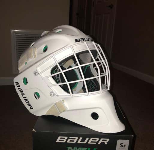 Bauer NME4 Goalie Mask White/White *Brand New*
