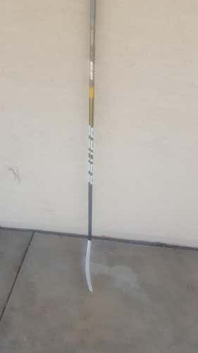 Right hand bauer total one 5 inch plug read description