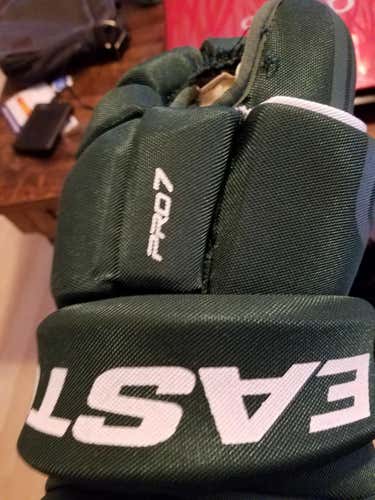 Green Easton Pro7 Gloves Senior