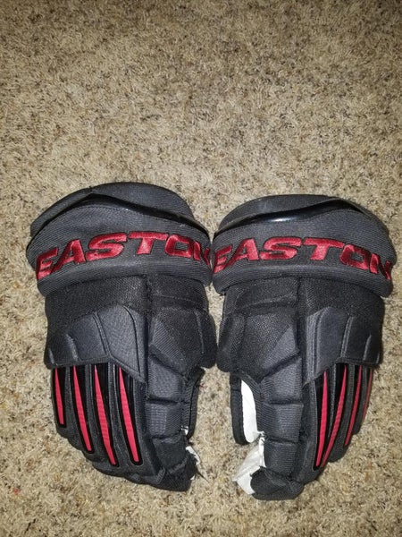 Easton M5 Gloves Senior used in warm ups twice