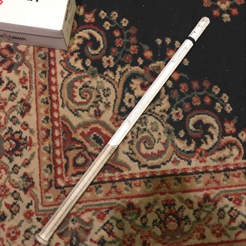 Used White ECD Carbon Shaft