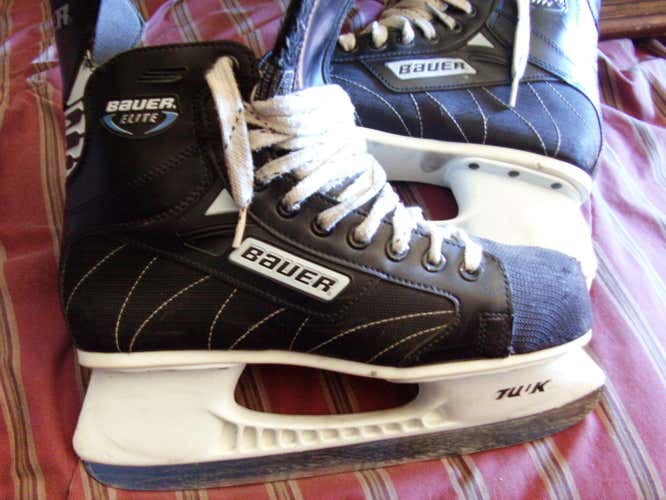 Bauer Elite's w/ skate guards (SR/8D)