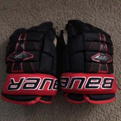 Bauer N9000 Hockey Gloves 13” Black/Red