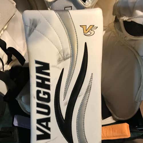 Vaughn V5 Senior Blocker.