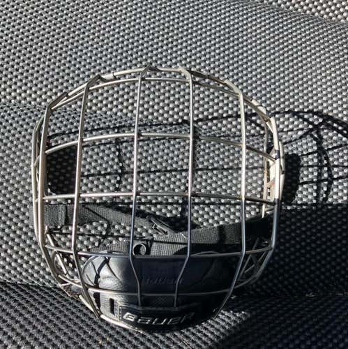 Bauer Face mask Size Medium