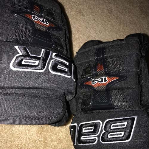 Brand New Bauer 1n Gloves