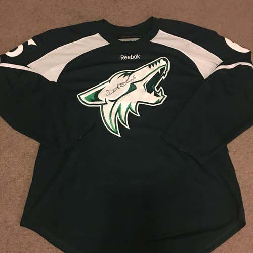 Arizona Phoenix Coyotes St. Patrick’s Day Jersey w/ LOA