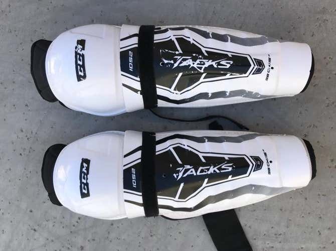 CCM 1052 Shin Pads 15 Inch