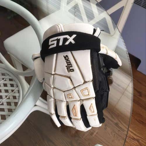 STX Shield Pro Goalie Gloves