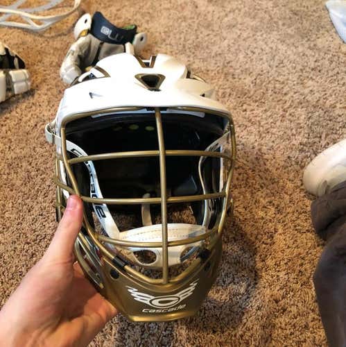 Cascade R White And Gold