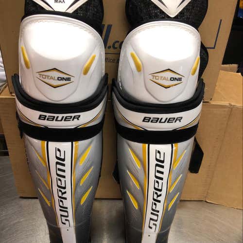 17” Bauer Supreme Shin Pads(NEW)
