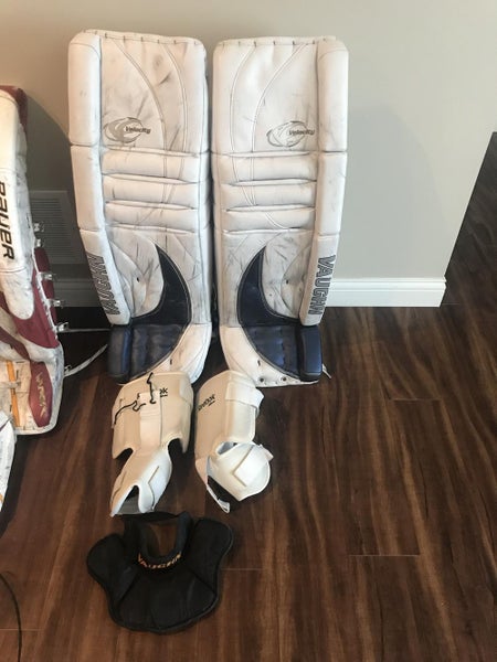 Vaughn Velocity 2 Custom Pro Spec (Used Junior A 1 season)
