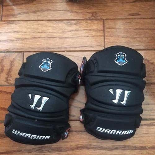 New Warrior Nation Arm Pads Black