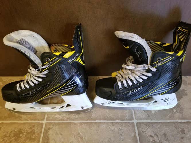 CCM SuperTacks Skates Senior Size 7.5