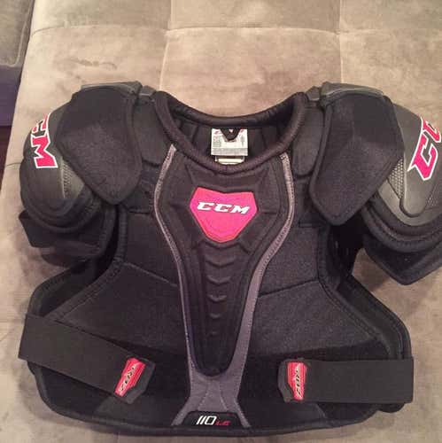 CCM RBZ 110 LE Shoulder Pads