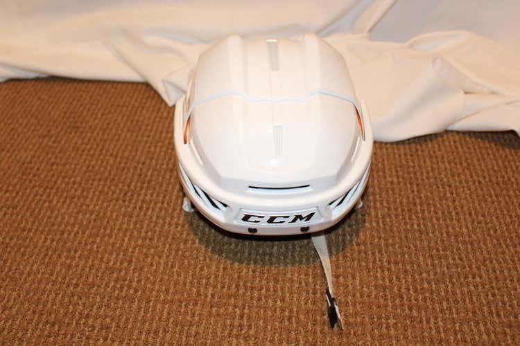 Avalanche White CCM 3DS Helmet