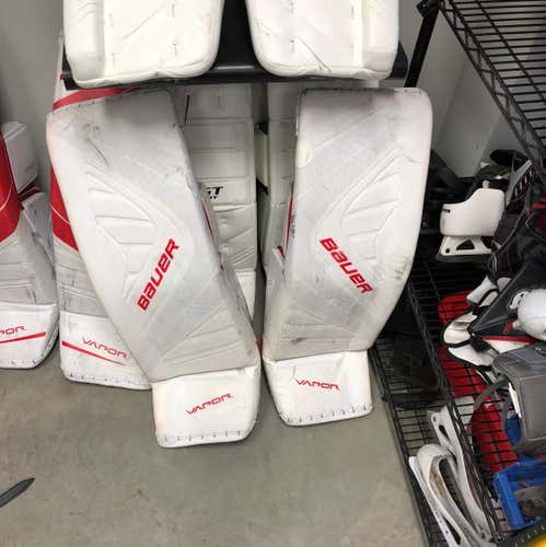 Cam Ward 1x Bauer Pads